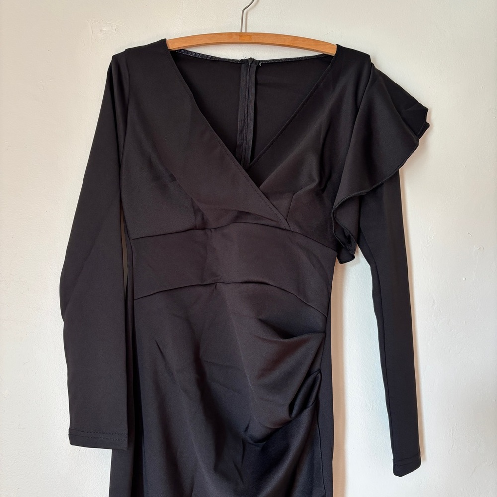 Women’s Formal Wrap V-Neck Ruffle Long Sleeve Black Bodycon Midi Dress, Size M